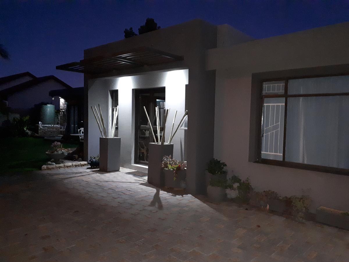 Melsetter'S Guesthouse Bloemfontein Exterior foto